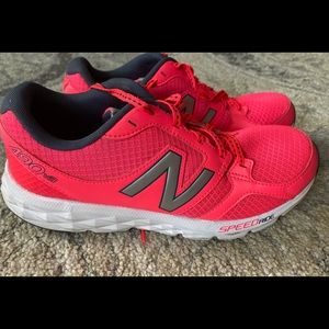 NEW BALANCE Speed Ride 490v3 Womens Running Shoe Size 10  ALMOST NEW